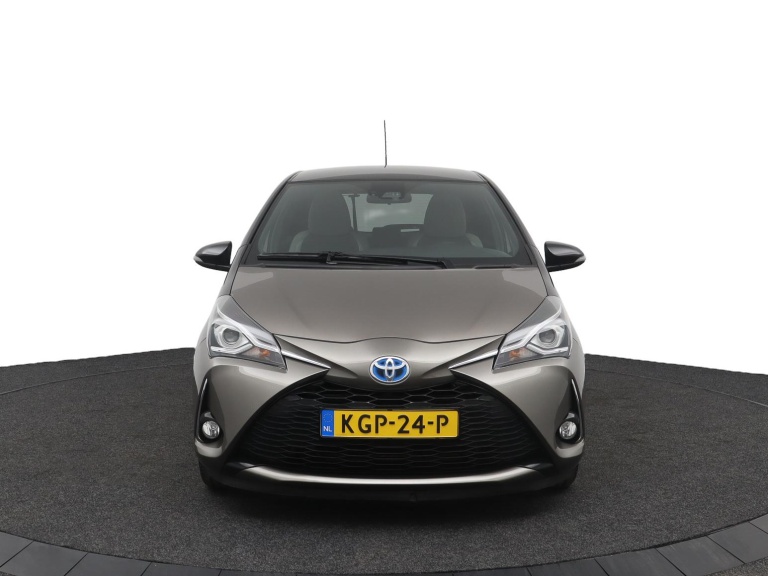 Toyota Yaris - 1.5 Hybrid Bi-Tone 16