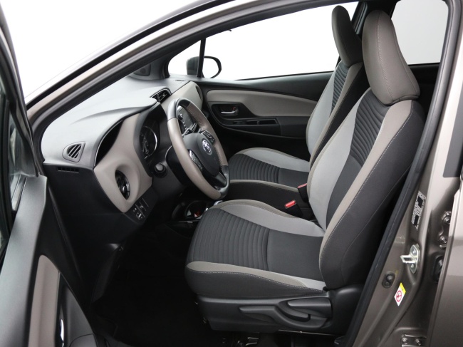 Toyota Yaris - 1.5 Hybrid Bi-Tone