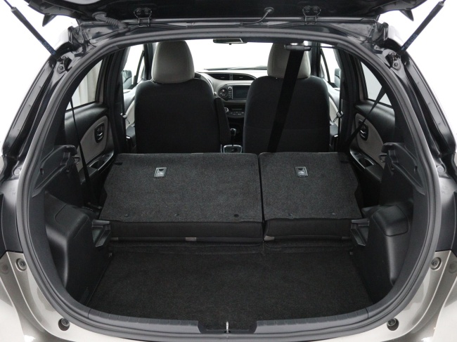 Toyota Yaris - 1.5 Hybrid Bi-Tone