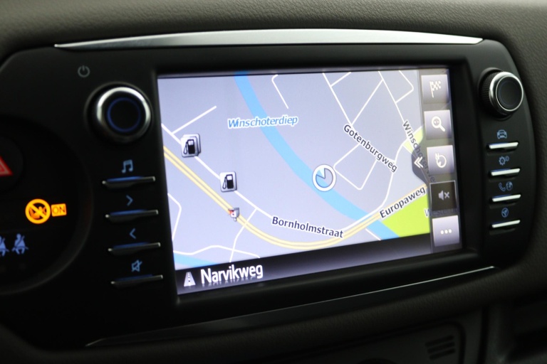 Toyota Yaris - 1.5 Hybrid Bi-Tone 27