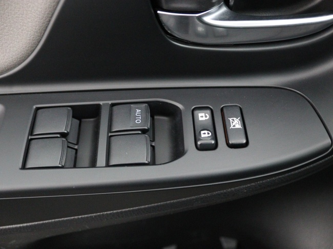 Toyota Yaris - 1.5 Hybrid Bi-Tone