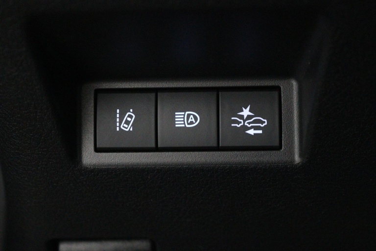 Toyota Yaris - 1.5 Hybrid Bi-Tone 29