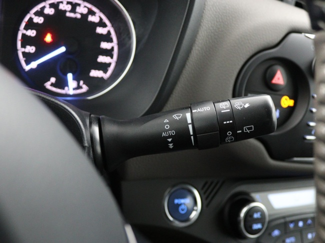 Toyota Yaris - 1.5 Hybrid Bi-Tone