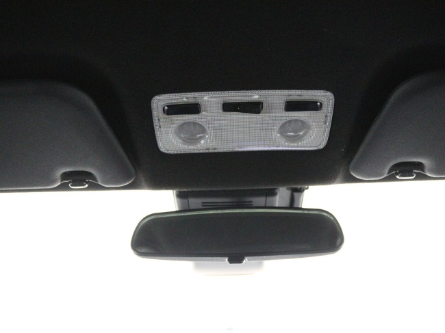 Toyota Yaris - 1.5 Hybrid Bi-Tone