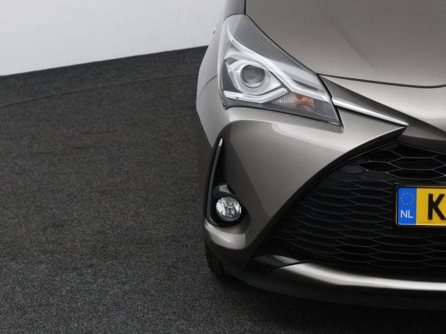 Toyota Yaris - 1.5 Hybrid Bi-Tone