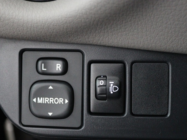 Toyota Yaris - 1.5 Hybrid Bi-Tone