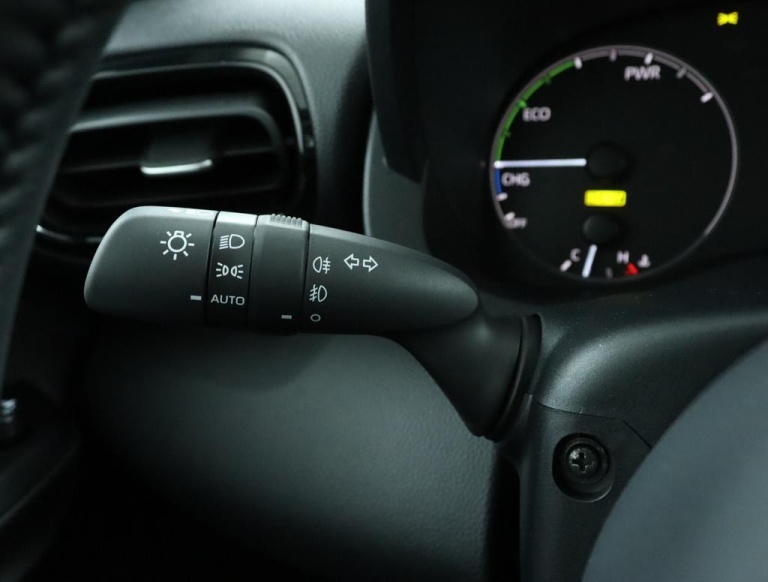 Toyota Yaris - 1.5 Hybrid 115 Active 27