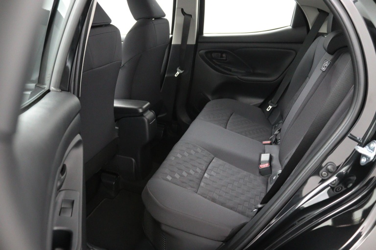 Toyota Yaris - 1.5 Hybrid 115 Comfort 12