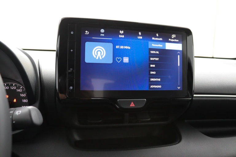 Toyota Yaris - 1.5 Hybrid 115 Comfort 15