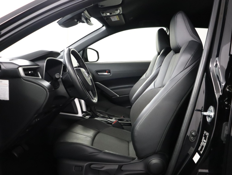 Toyota Corolla Cross - Hybrid 140 Style 17