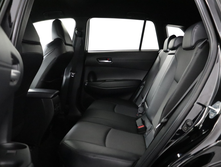 Toyota Corolla Cross - Hybrid 140 Style 18