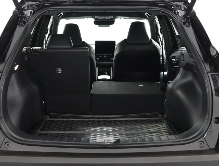 Toyota Corolla Cross - Hybrid 140 Style 24