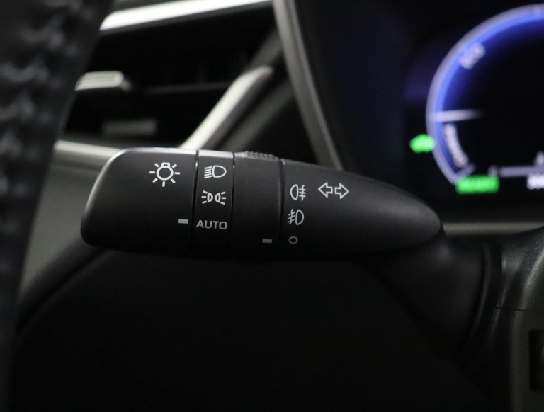 Toyota Corolla Cross - Hybrid 140 Style 30