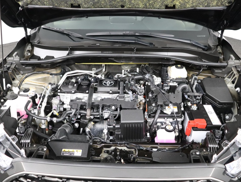 Toyota Corolla Cross - Hybrid 140 Style 32