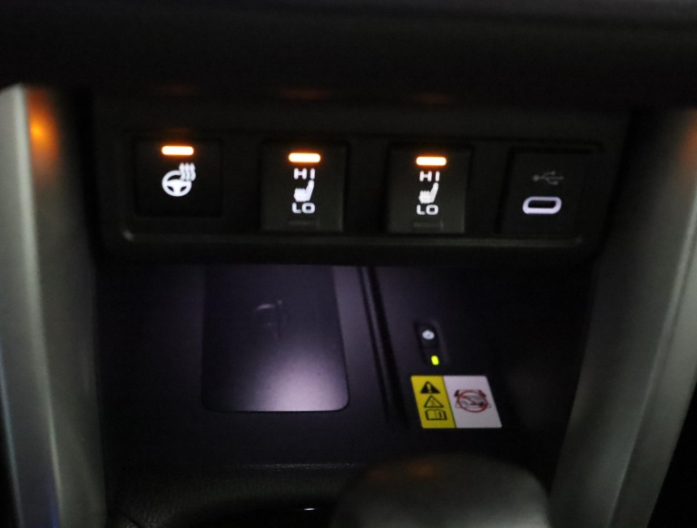 Toyota Corolla Cross - Hybrid 140 Style 55