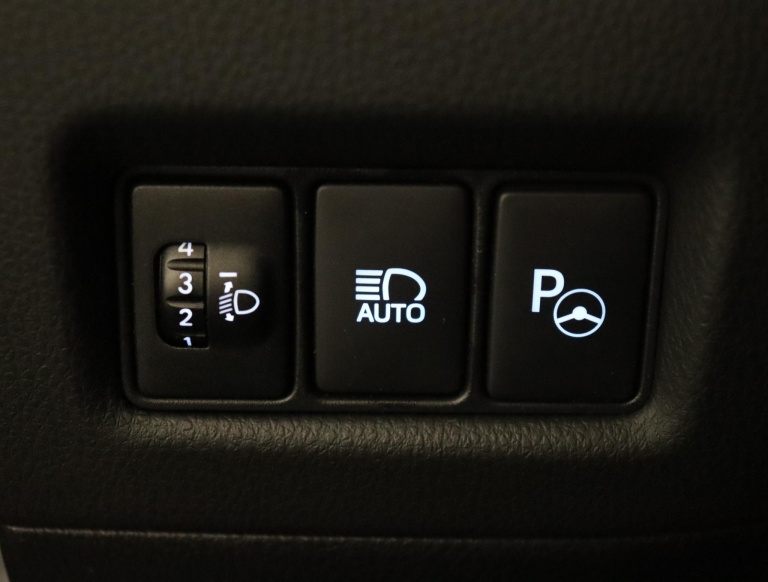 Toyota C-HR - 1.8 Hybrid First Edition 29