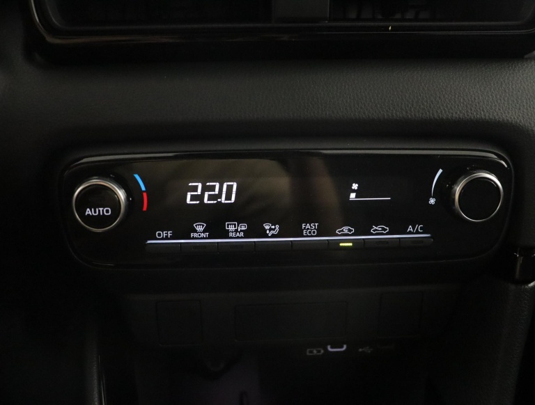 Toyota Yaris - 1.5 Hybrid 115 Dynamic 10