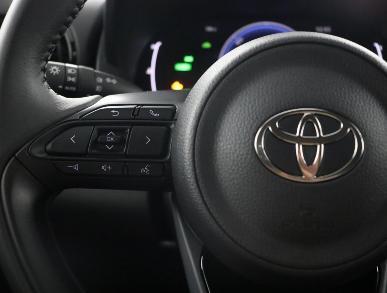 Toyota Yaris - 1.5 Hybrid 115 Dynamic 21