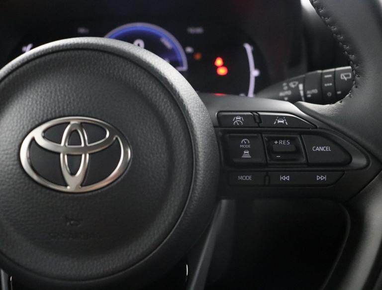 Toyota Yaris - 1.5 Hybrid 115 Dynamic 22