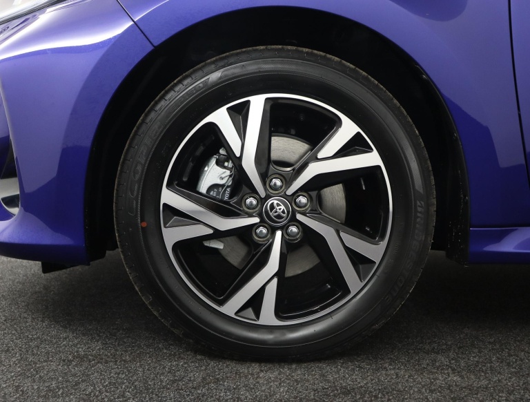 Toyota Yaris - 1.5 Hybrid 115 Dynamic 37