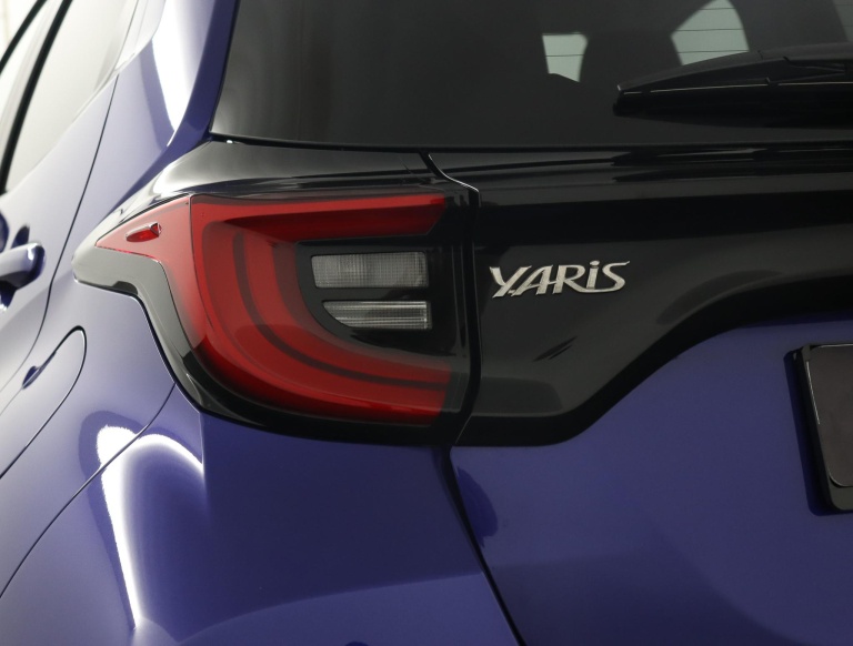 Toyota Yaris - 1.5 Hybrid 115 Dynamic 43