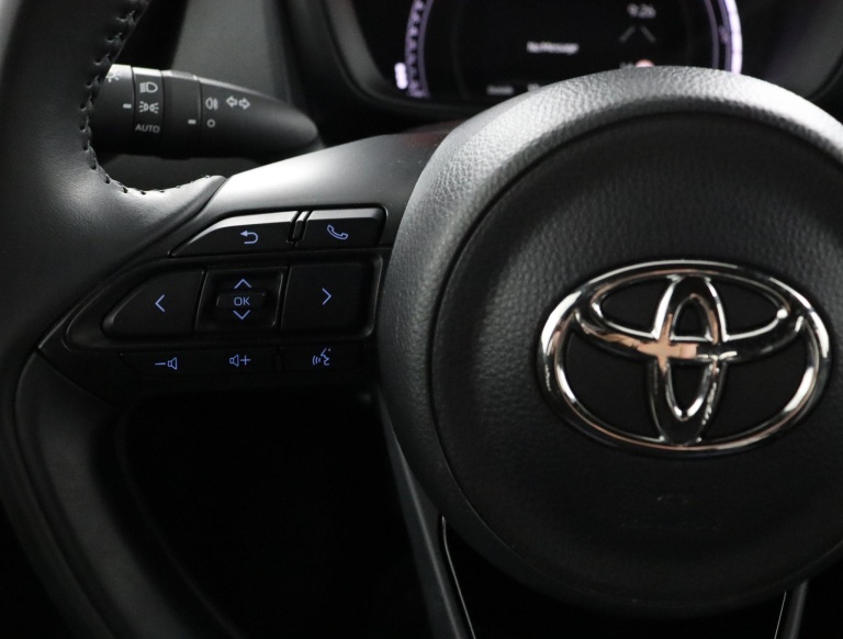 Toyota Aygo X - 1.0 VVT-i MT Play 18