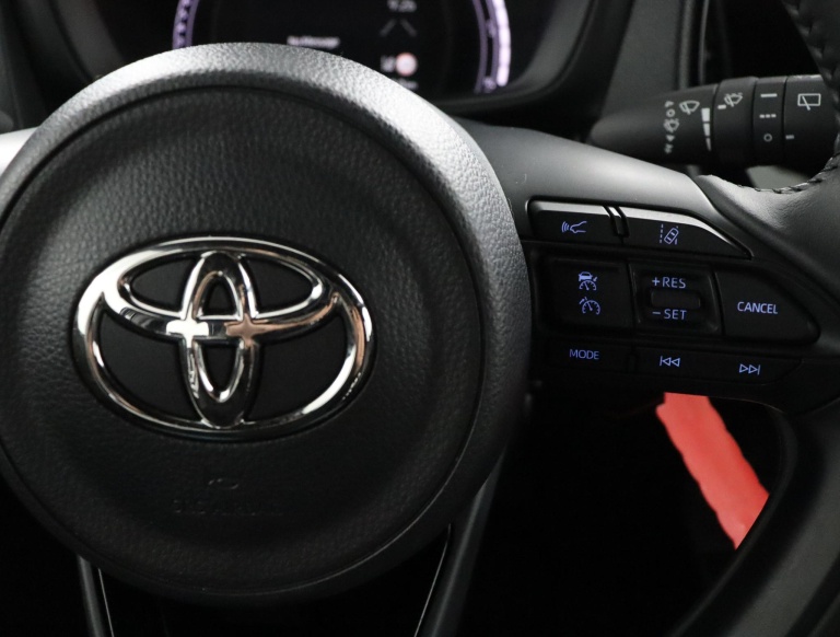 Toyota Aygo X - 1.0 VVT-i MT Play 19