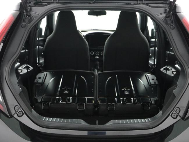 Toyota Aygo X - 1.0 VVT-i MT Play