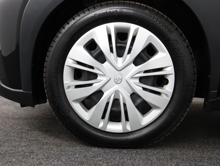 Toyota Aygo X - 1.0 VVT-i MT Play 38