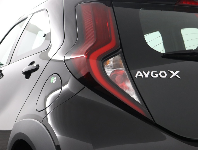 Toyota Aygo X - 1.0 VVT-i MT Play 39