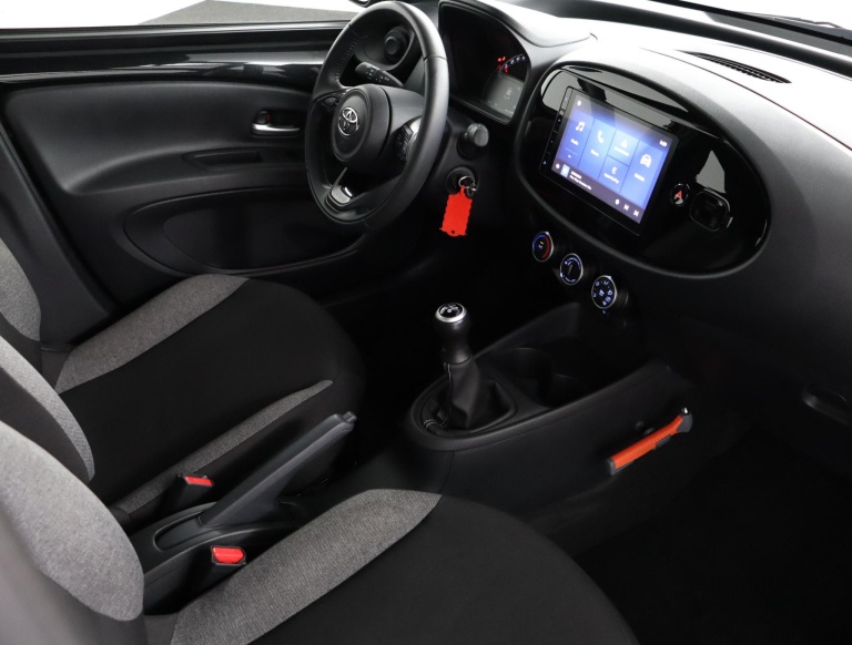 Toyota Aygo X - 1.0 VVT-i MT Play 51
