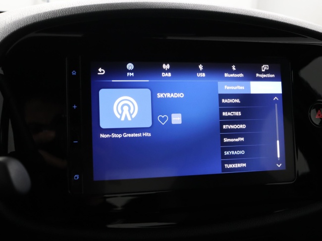 Toyota Aygo X - 1.0 VVT-i MT Play