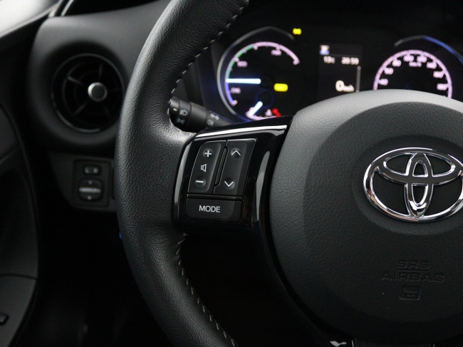 Toyota Yaris - 1.5 Hybrid Design Sport