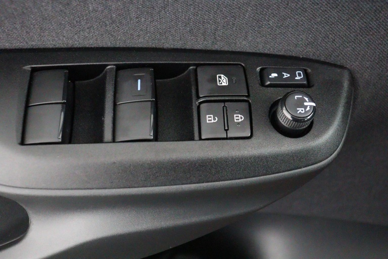 Toyota Yaris Cross - 1.5 Hybrid Explore 28