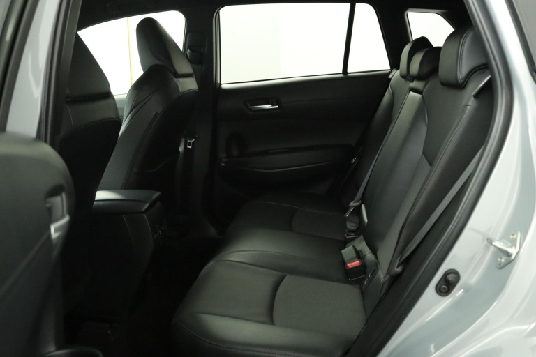 Toyota Corolla Cross - Hybrid 200 Style 18