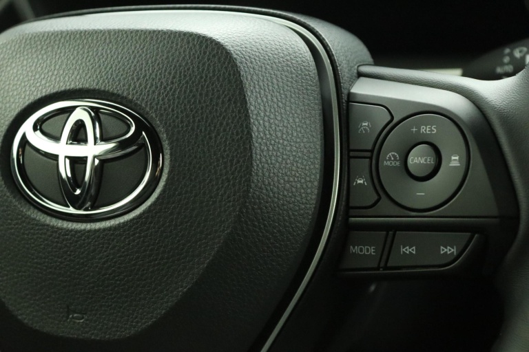 Toyota Corolla Cross - Hybrid 200 Style 21