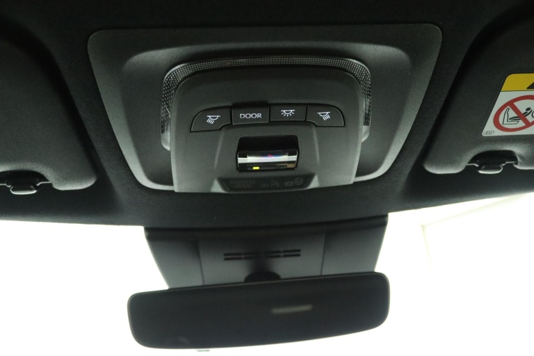 Toyota Corolla Cross - Hybrid 200 Style 33