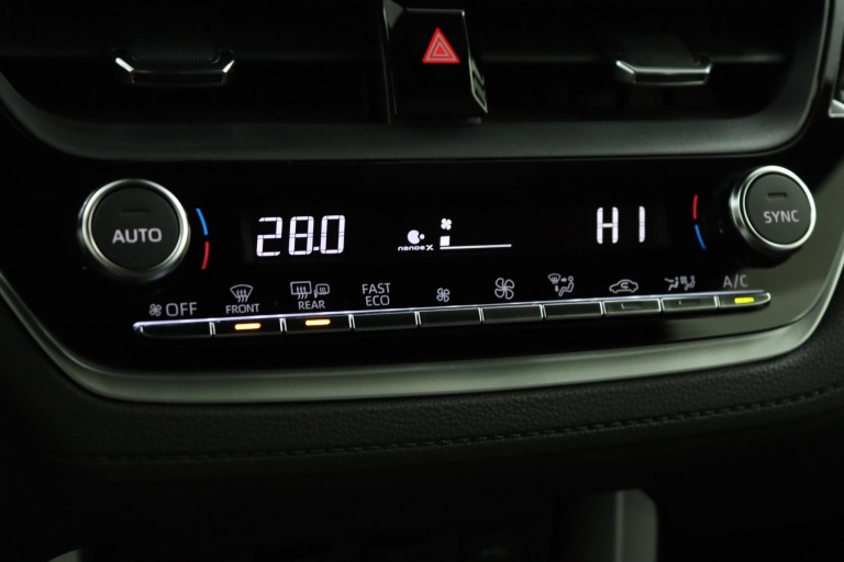 Toyota Corolla Cross - Hybrid 200 Style 7