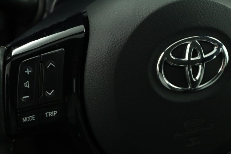 Toyota Yaris - 1.0 VVT-i Energy 19