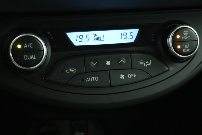 Toyota Yaris - 1.0 VVT-i Energy 7