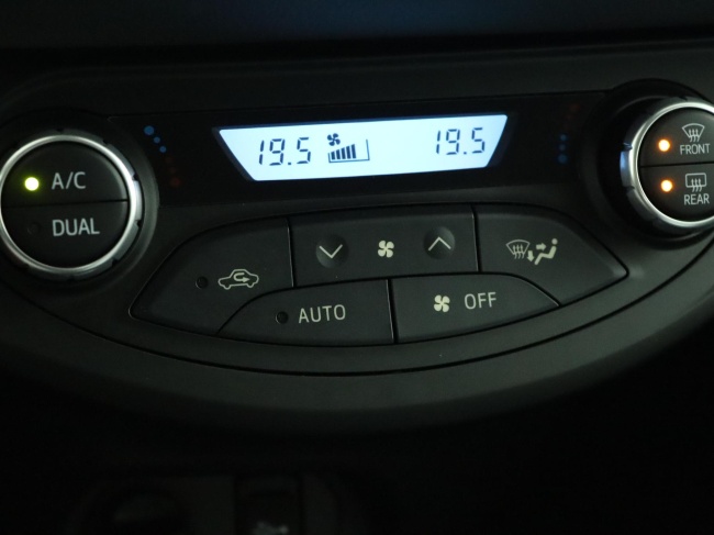 Toyota Yaris - 1.0 VVT-i Energy