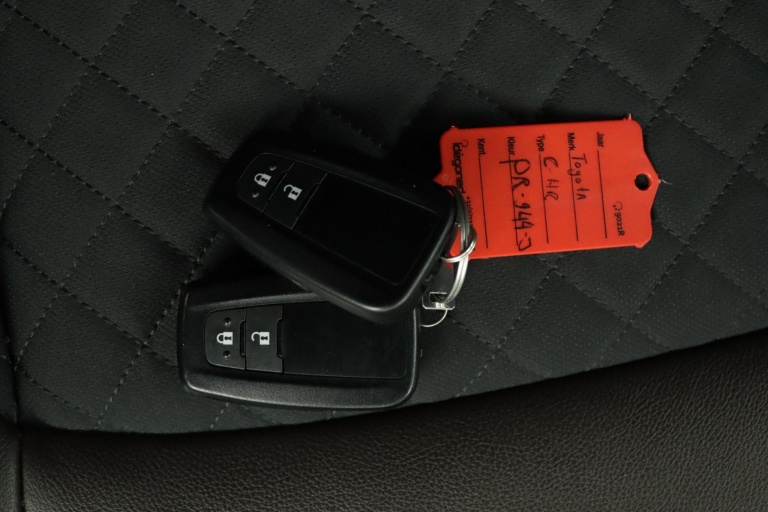 Toyota C-HR - 1.8 Hybrid Premium 11