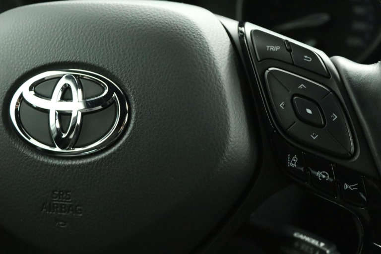 Toyota C-HR - 1.8 Hybrid Premium 21