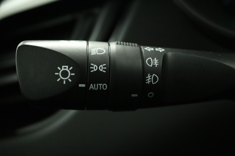 Toyota C-HR - 1.8 Hybrid Premium 31