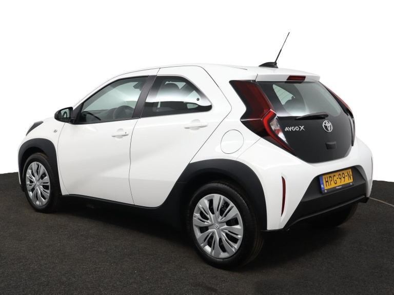 Toyota Aygo X - 1.0 VVT-i MT Play 12