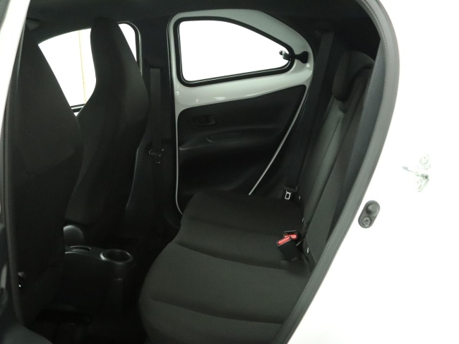Toyota Aygo X - 1.0 VVT-i MT Play