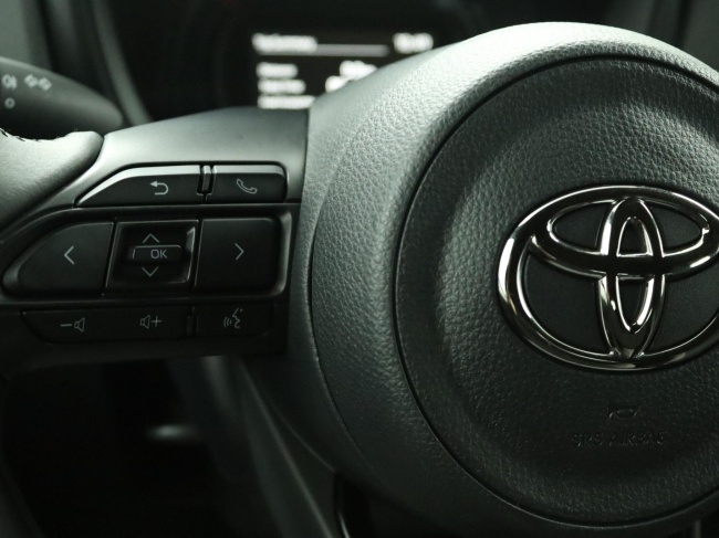 Toyota Aygo X - 1.0 VVT-i MT Play