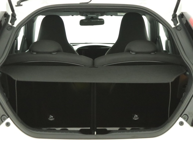 Toyota Aygo X - 1.0 VVT-i MT Play