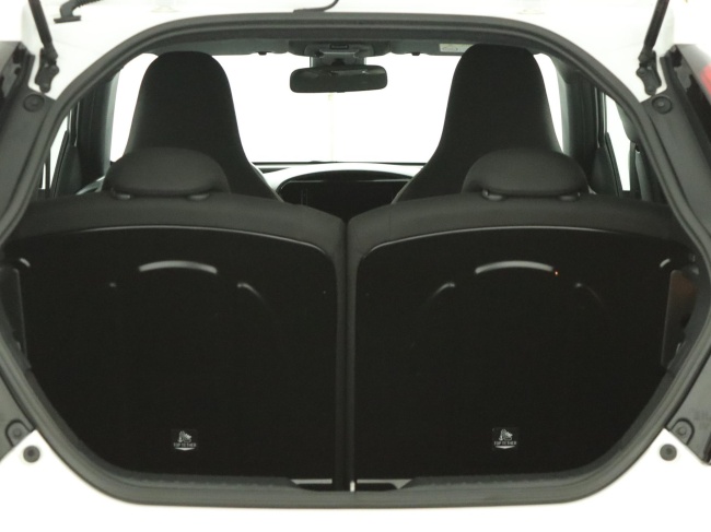 Toyota Aygo X - 1.0 VVT-i MT Play