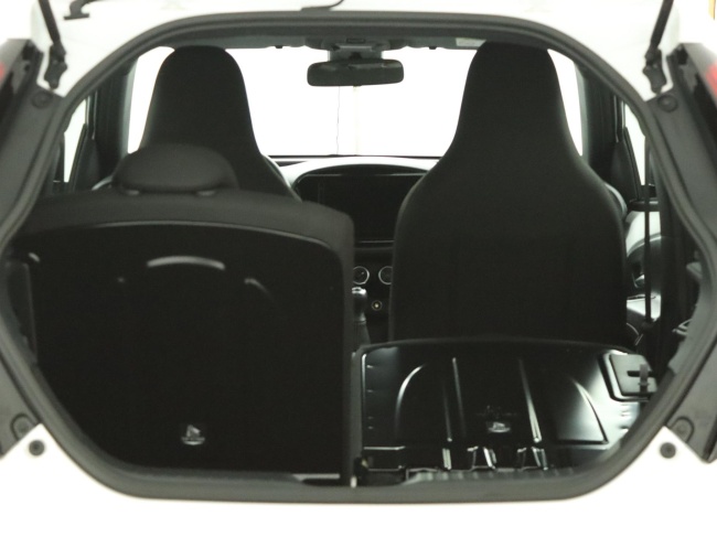 Toyota Aygo X - 1.0 VVT-i MT Play